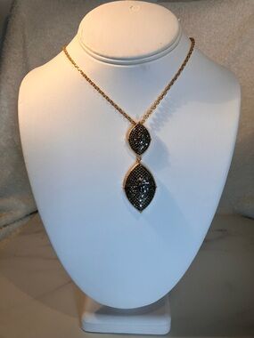 Showy ‘Sophistication’ necklace! Micro-mini hematite crystals.
